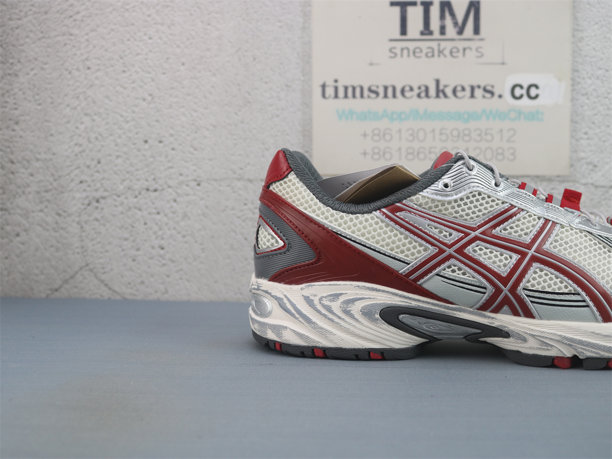 ASICS Gel Kahana TR V4 Red Silver 1203A585-100